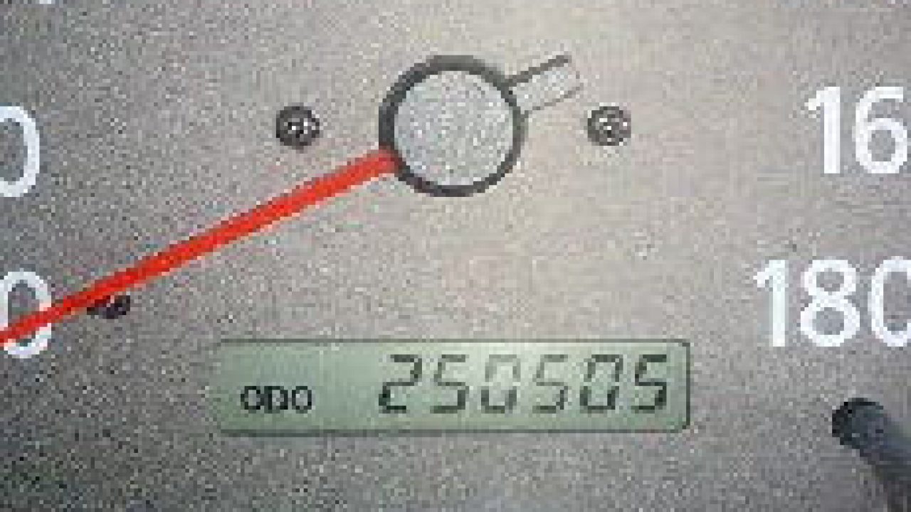 予想がつきにくい２５万キロ走行車の車検整備 Mho Engineering