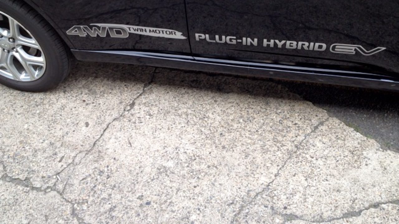 アウトランダーPHEVの電動パーキングブレーキ付き車両のRrブレーキパッド交換について MHO ENGINEERING