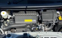 走行中オイルが焼ける臭い オイル漏れを疑うべき症状とは Mho Engineering