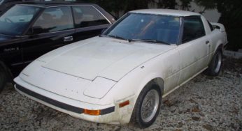 エンジンのクリアランスや素材の違いで古い車には今の高性能オイルは入れないほうがいい