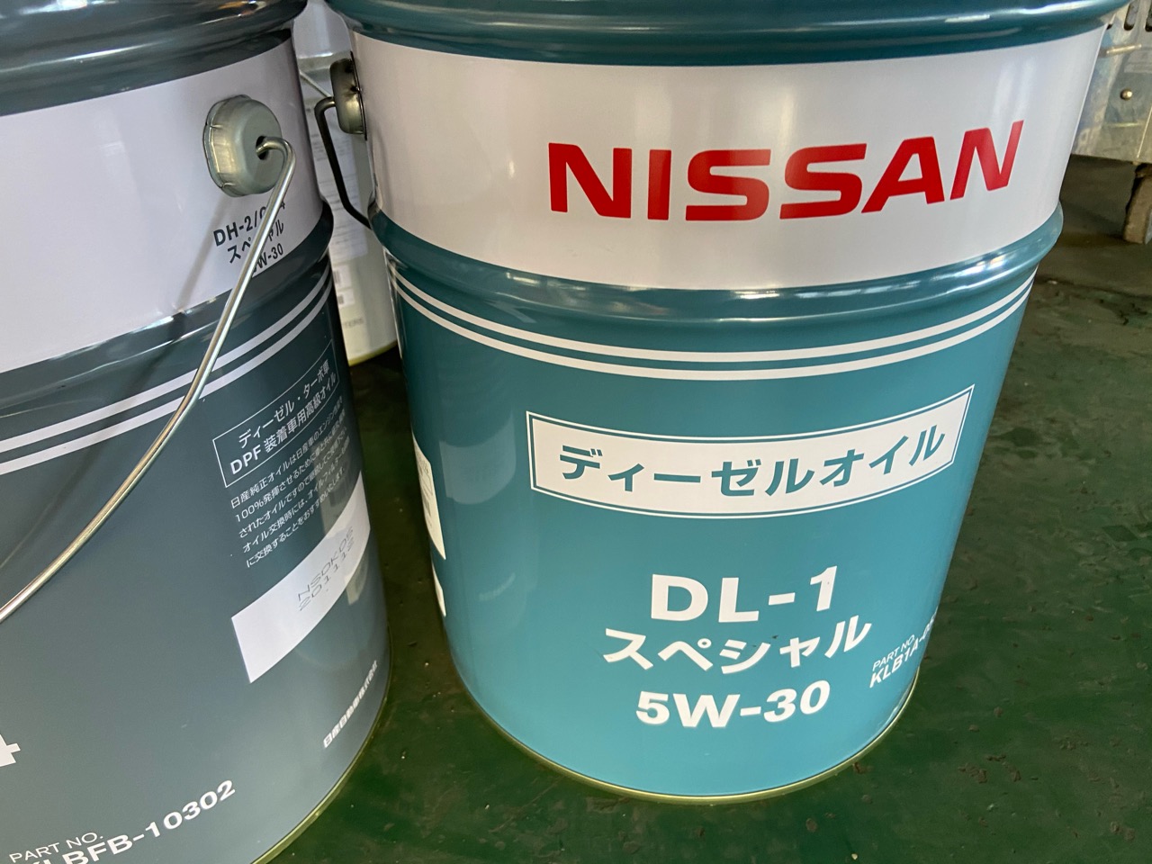 日産 DH2/CF4 スペシャル 10W-30 20L ディーゼルオイル