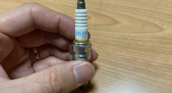 片白金プラグのKR7AIは2万キロ交換！スズキ車で今のSILKR7F-11は6万キロOKに！