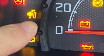 ブレーキオーバーライドシステムとは？あってもなくならない踏み間違いの原因と対策