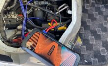 走行中オイルが焼ける臭い オイル漏れを疑うべき症状とは Mho Engineering